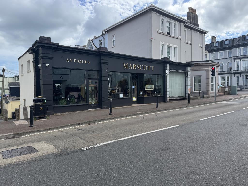 Lot: 46 - COMMERCIAL PROPERTY WITH POTENTIAL IN POPULAR LOCATION - External view of the property